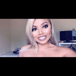 Meet your Posher, Angelique